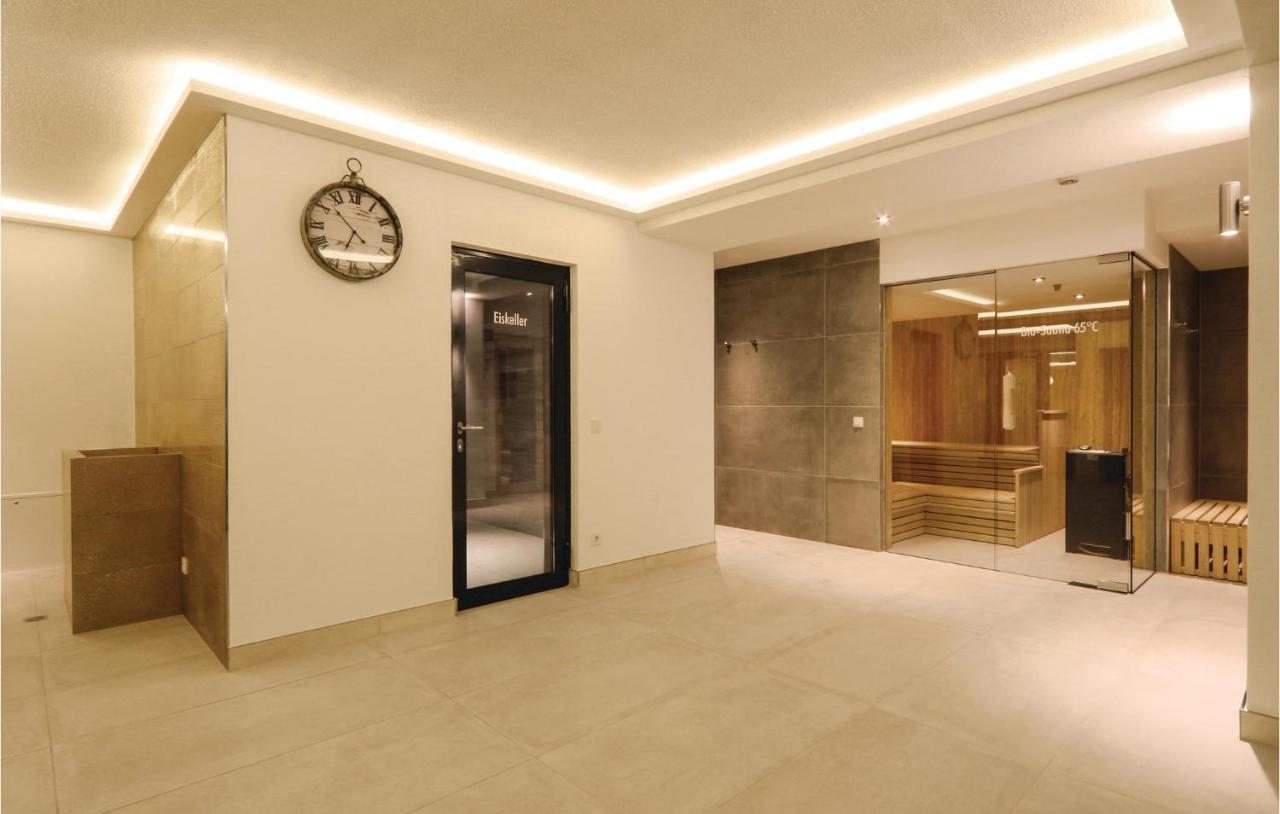 Eden Apartment *